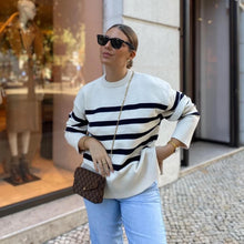 Load image into Gallery viewer, CASUAL OVERSIZED STRIPED PULLOVER
