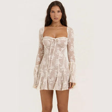 Afbeelding in Gallery-weergave laden, SWEETHEART NECK MINI DRESS
