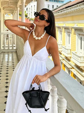 Načíst obrázek do prohlížeče Galerie, BACKLESS V NECK MAXI DRESS
