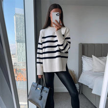 Indlæs billede til gallerivisning CASUAL OVERSIZED STRIPED PULLOVER
