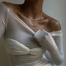 Afbeelding in Gallery-weergave laden, SLASH NECK SHEER TOP
