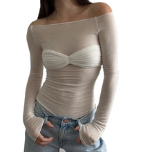 Lade das Bild in den Galerie-Viewer, SLASH NECK SHEER TOP
