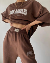 Lade das Bild in den Galerie-Viewer, SLOGAN OVERSIZED T-SHIRT AND JOGGER SET
