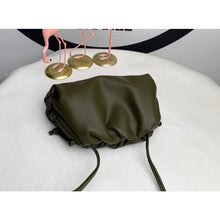 Afbeelding in Gallery-weergave laden, THE POUCH BAG
