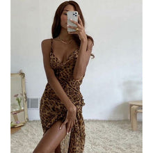 Load image into Gallery viewer, LEOPARD PRINT BODYCON BACKLESS DRESS
